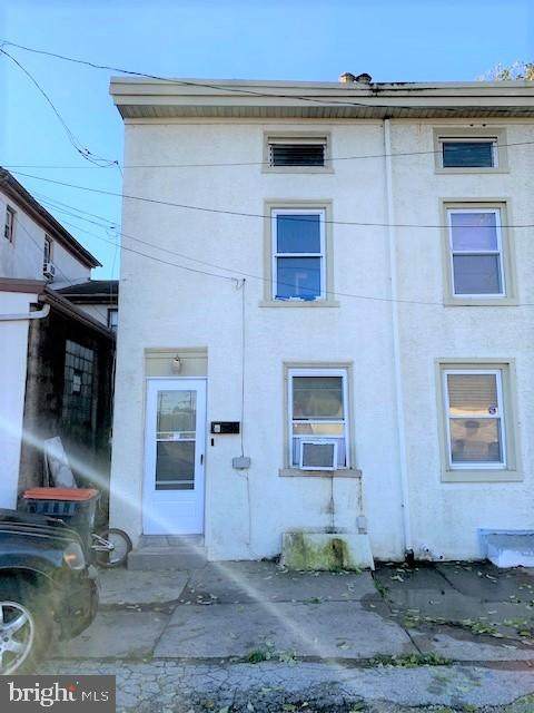 6 Railroad Avenue - Photo 1