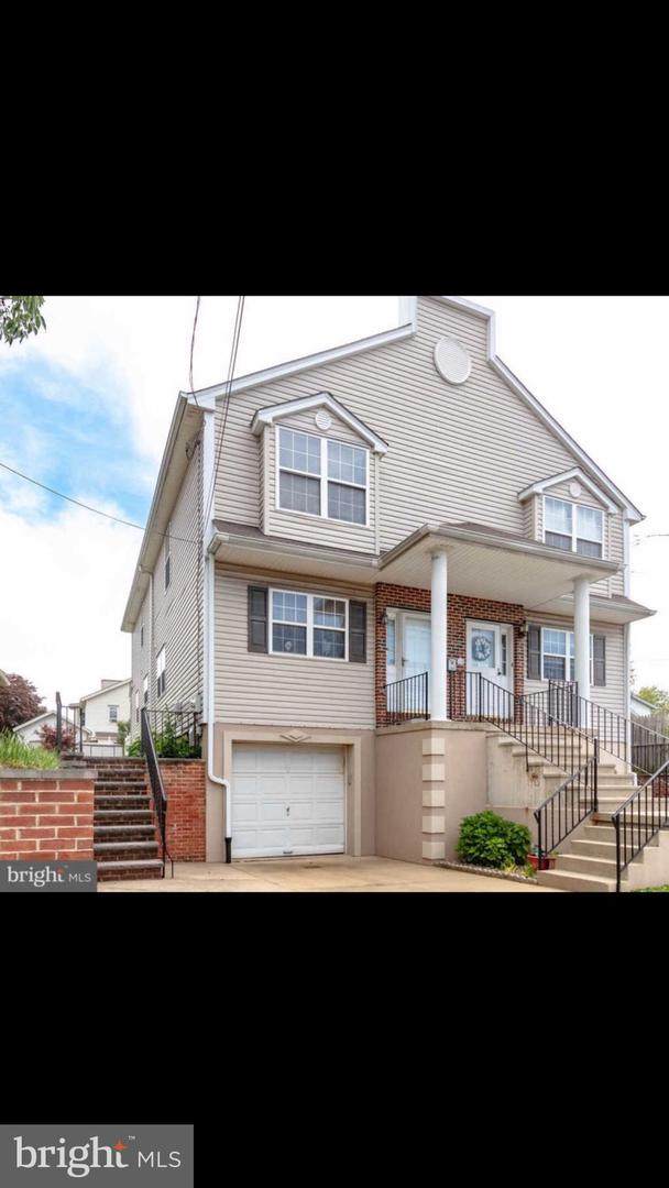 1335 Tudor Street - Photo 1