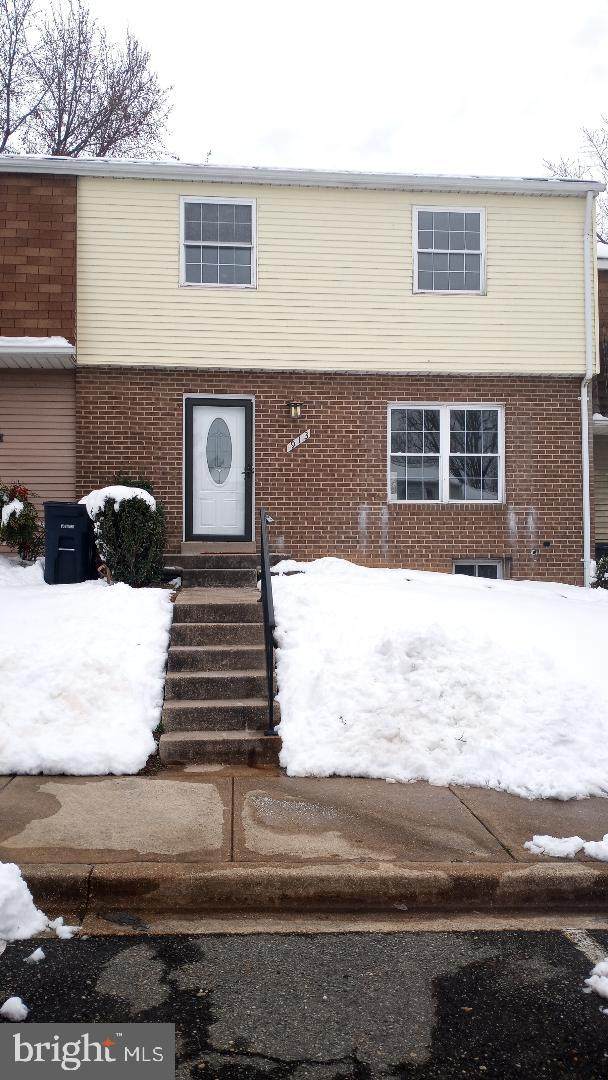 913 Nadine Court - Photo 1