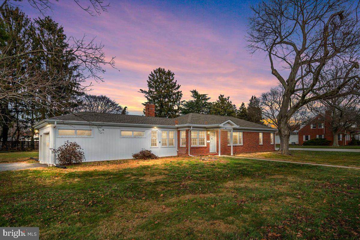 107 Greenwood Avenue - Photo 1