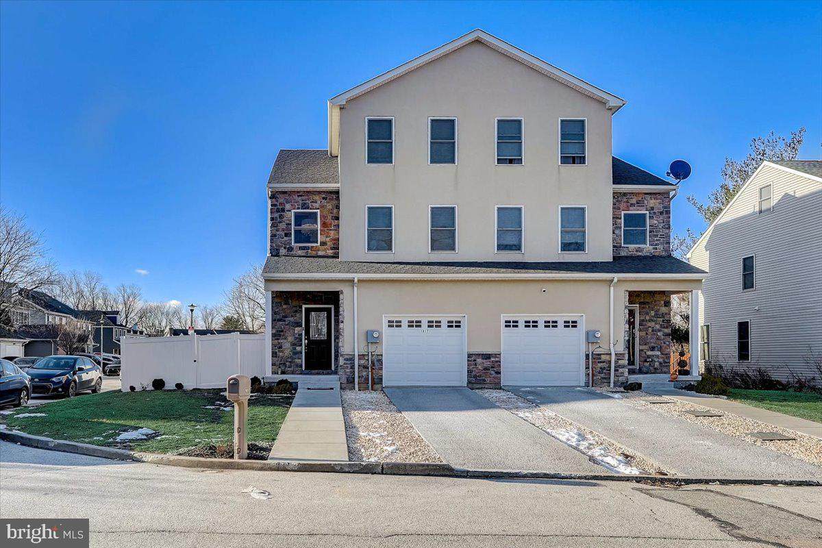 1017 Hazelwood Drive - Photo 1