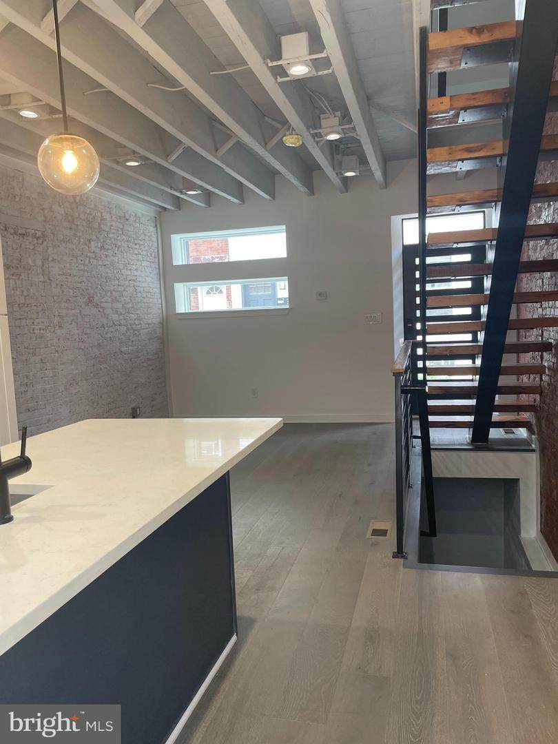 1767 Waterloo Street - Photo 1