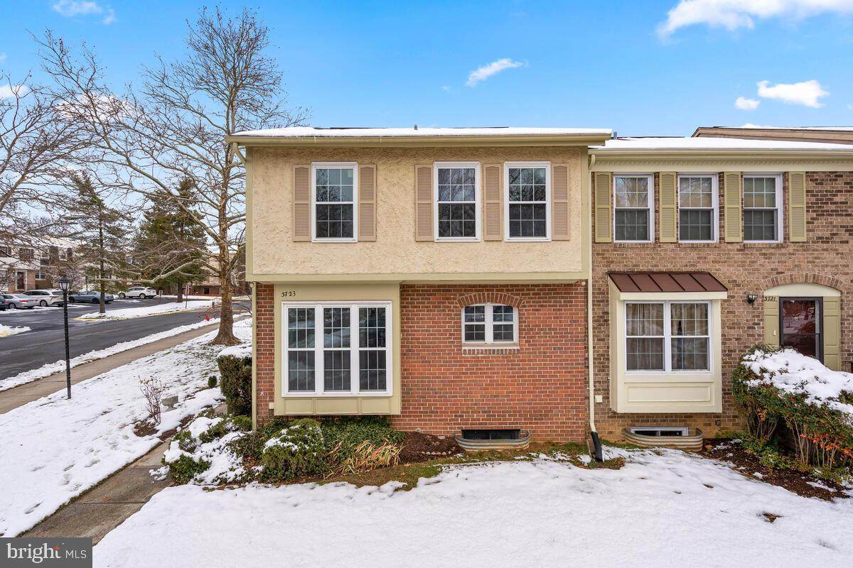 3723 Gawayne Terrace - Photo 1