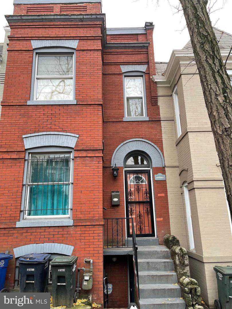 746 Harvard Street - Photo 1