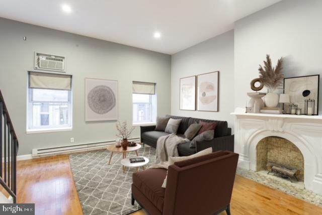 2015 Walnut Street - Photo 1