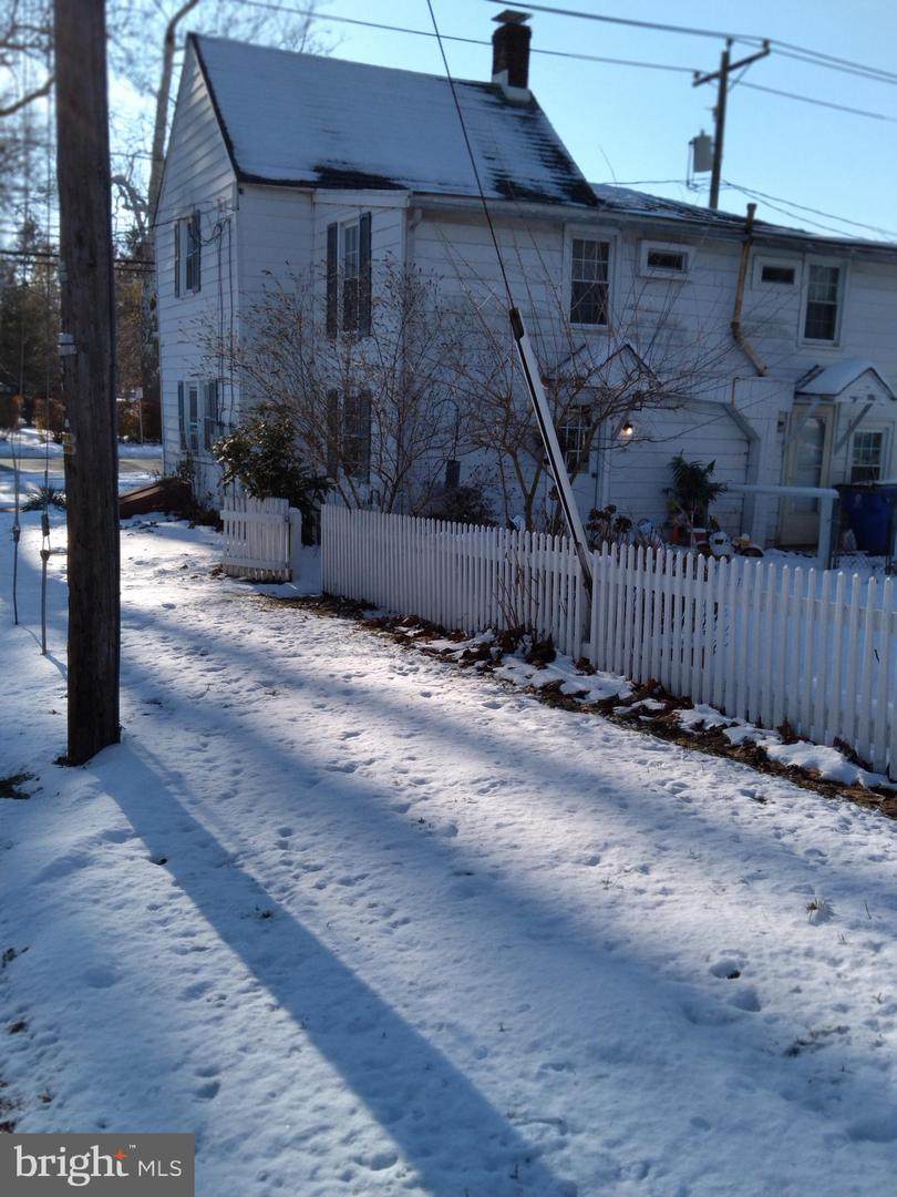 401 Main Street - Photo 1