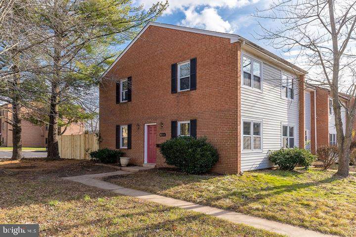 8215 Wycliffe Court - Photo 1