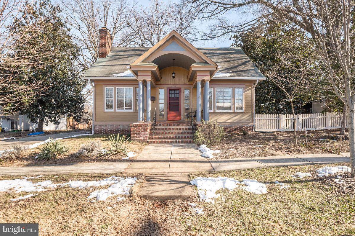 6109 63RD Avenue - Photo 1