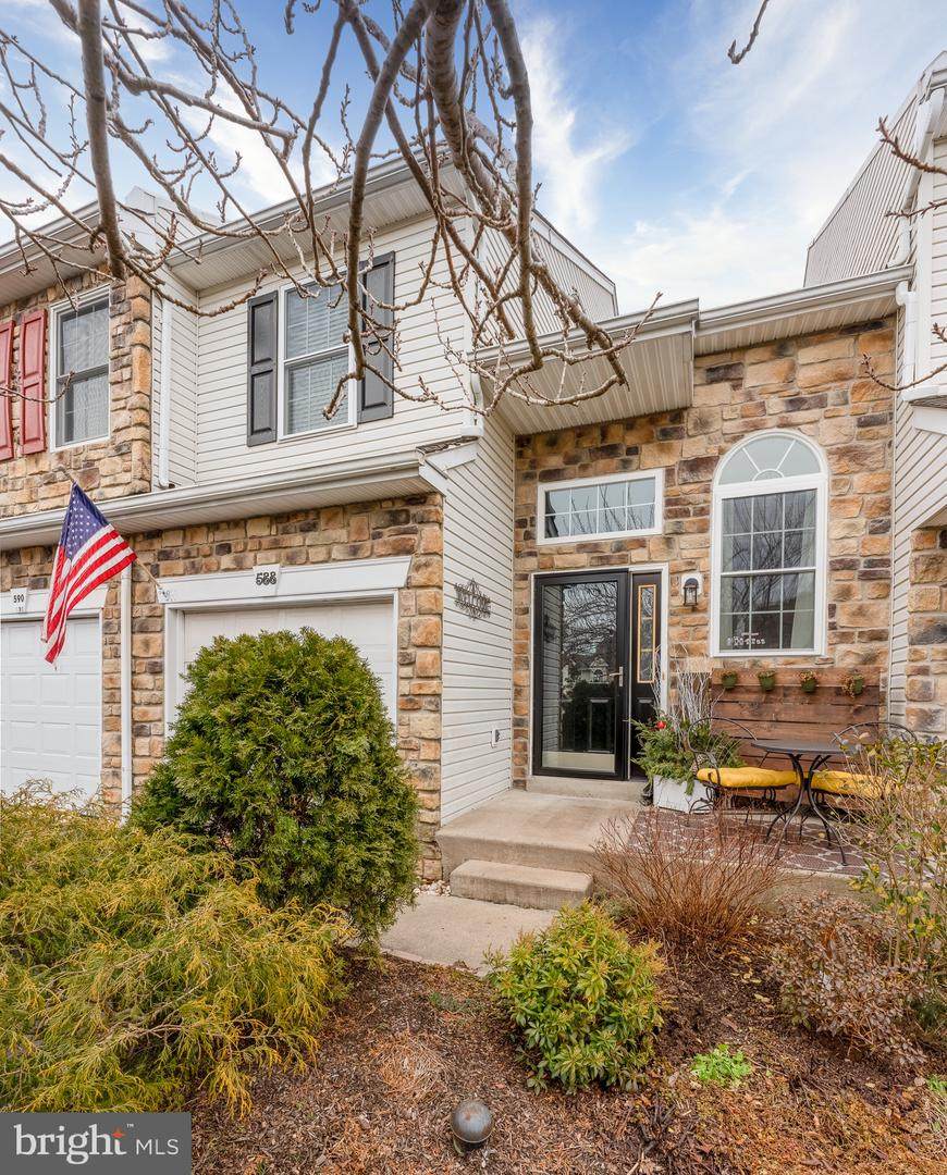 588 Blackmoor Court - Photo 1