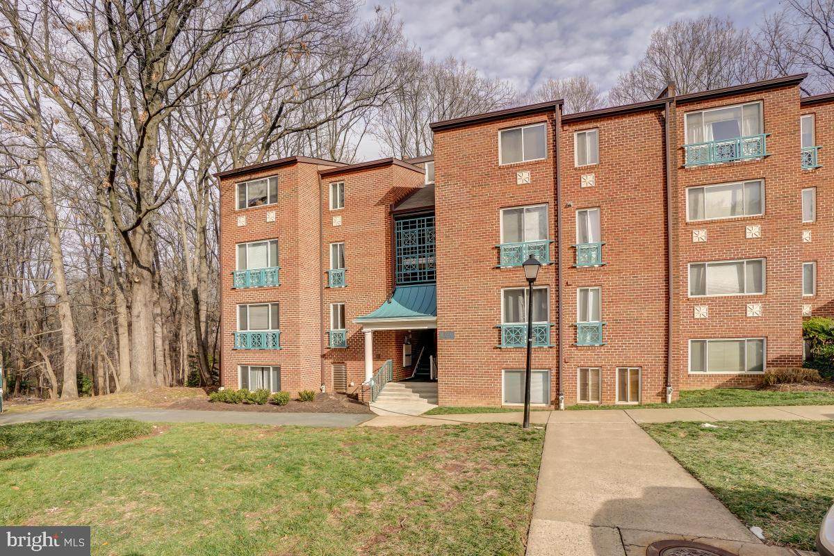 11802 Breton Court - Photo 1