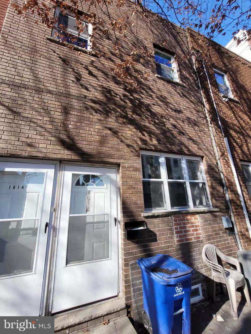 1614 7TH Street - Photo 1