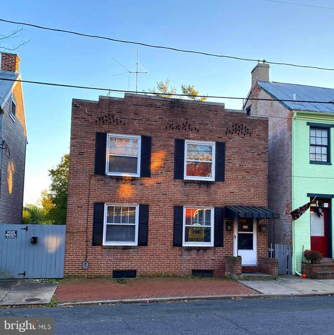 132 4TH Street - Photo 1