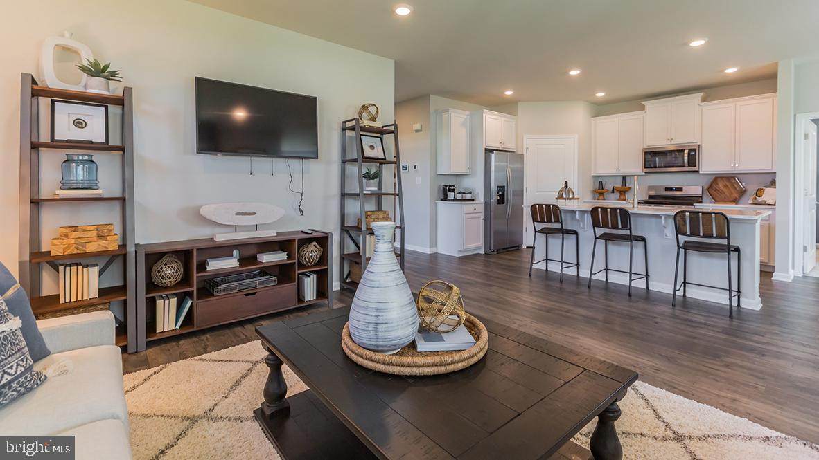 13 Walton Way - Photo 1