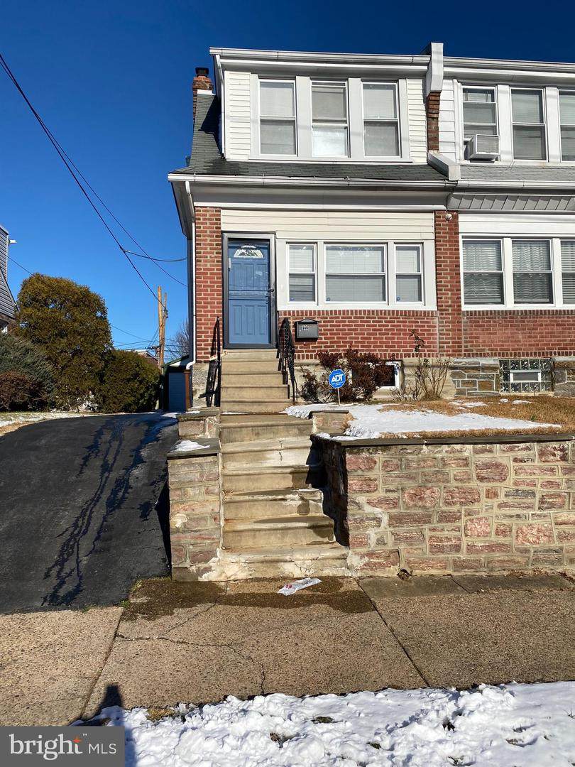 1221 Faunce Street - Photo 1