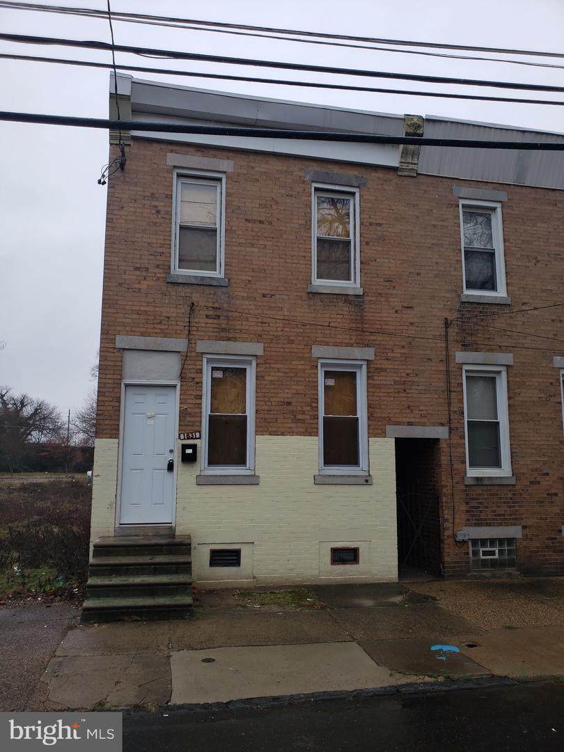 1631 6TH Street - Photo 1