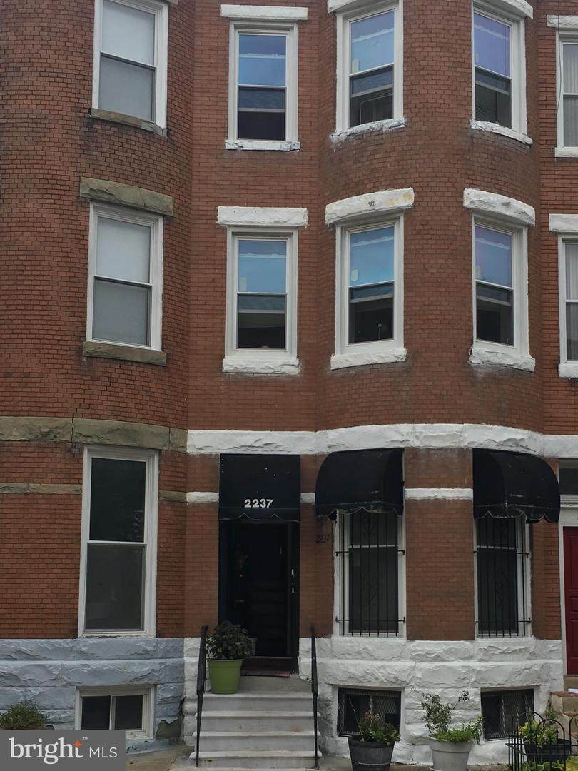2237 Brookfield Avenue - Photo 1