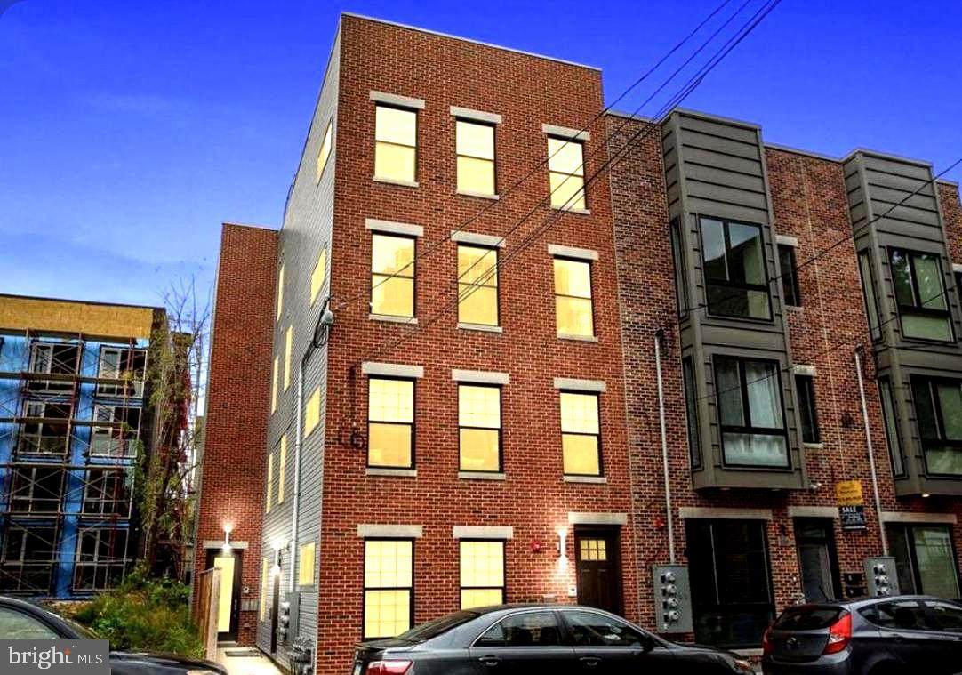 1532 7TH Street - Photo 1