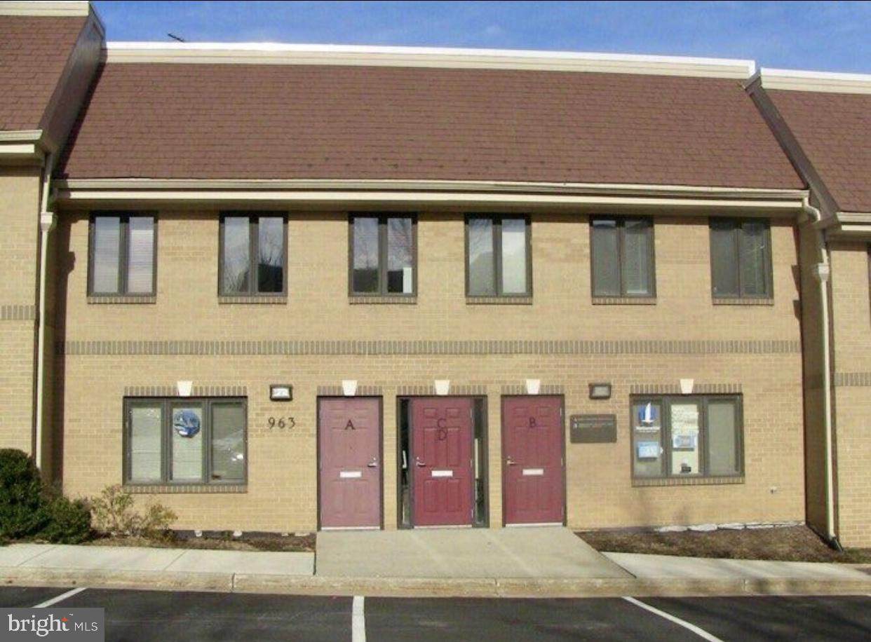 963-D Russell Avenue - Photo 1