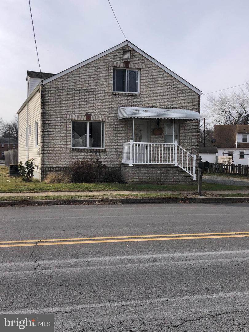 1553 Olden Avenue - Photo 1