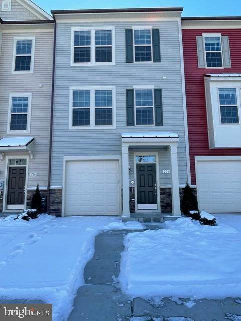 204 Pomegranate Lane - Photo 1