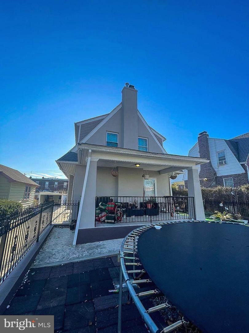 1416 Wellington Street - Photo 1