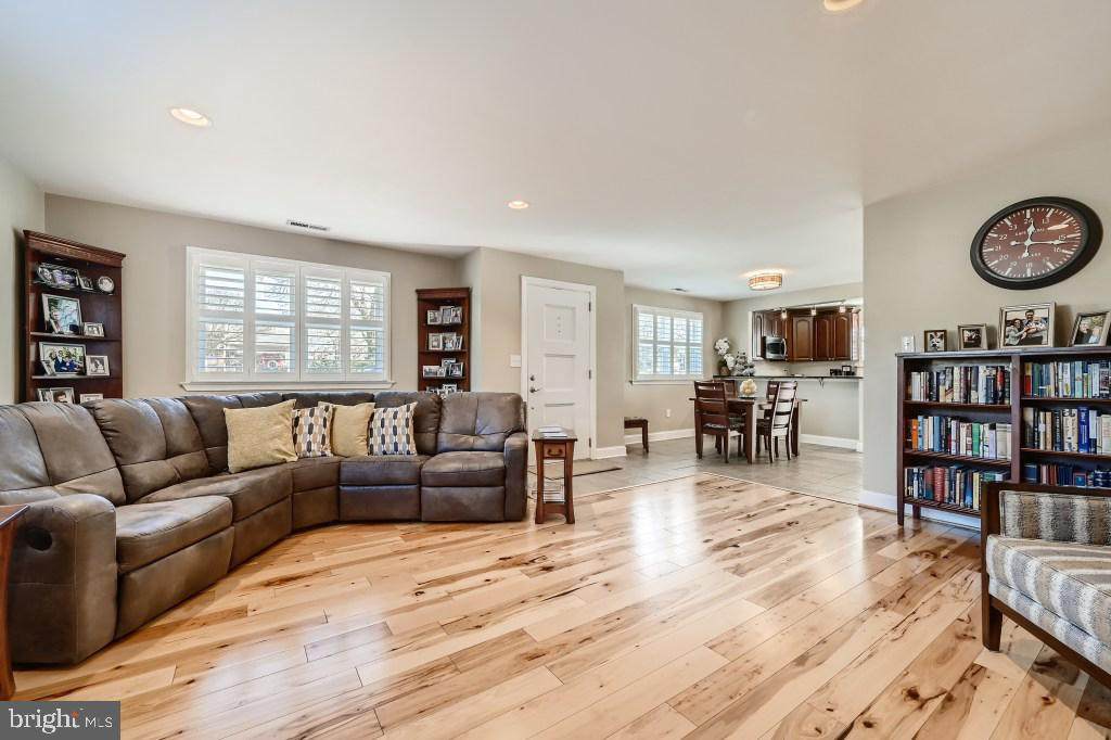 1526 Norman Avenue - Photo 1