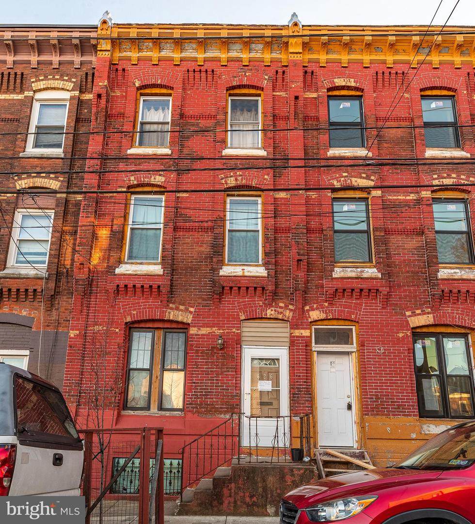 626 Diamond Street - Photo 1