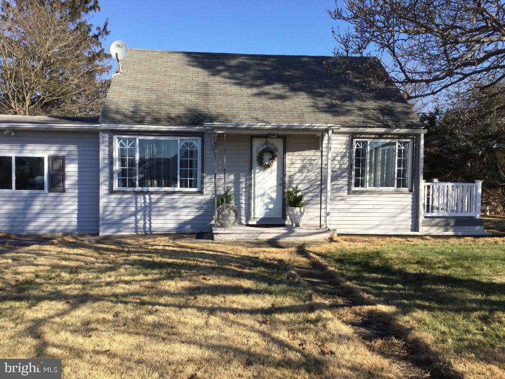 4327 Lanark Road - Photo 1