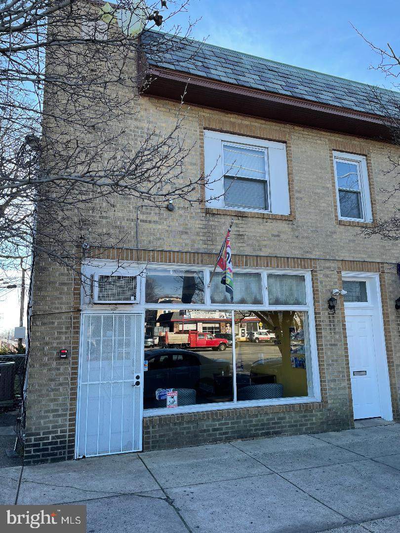 1337 Chester Pike - Photo 1