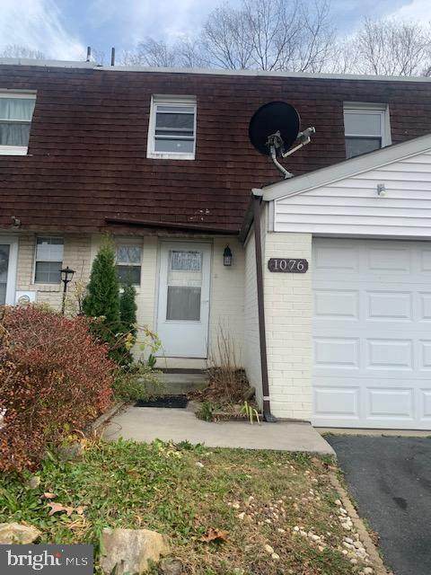 1076 Fox Run - Photo 1