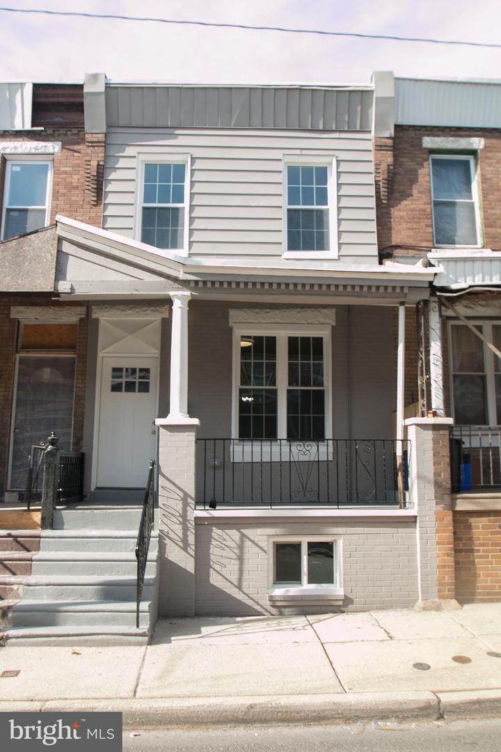 1542 Hollywood Street - Photo 1
