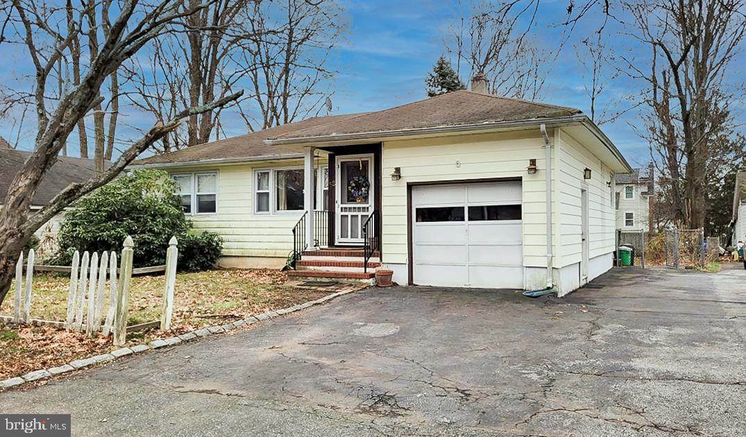 52 Maple Avenue - Photo 1