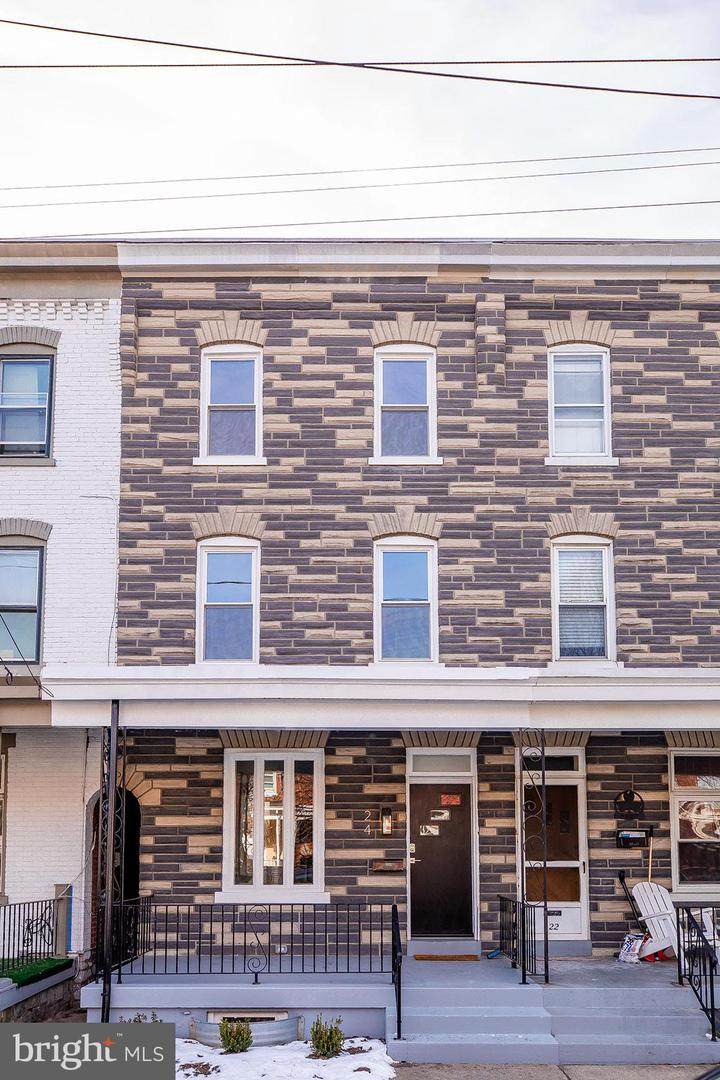 24 Ross Street - Photo 1