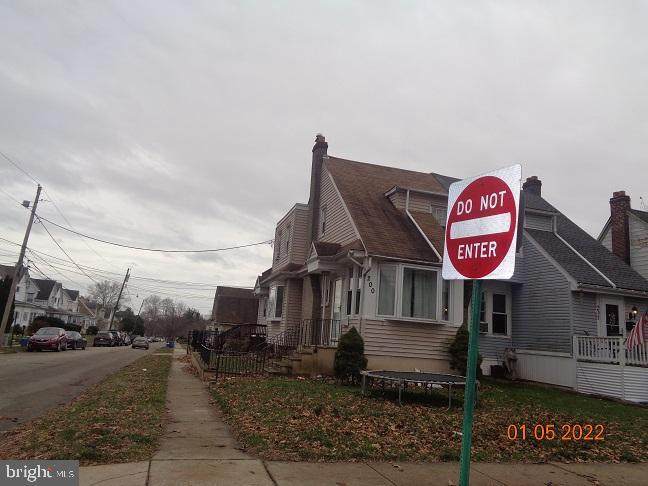 200 Trites Avenue - Photo 1