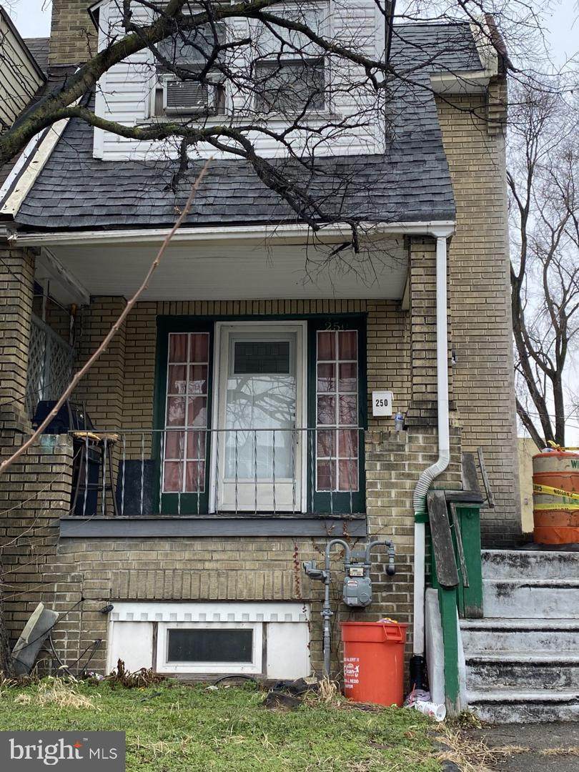 250 Morse Street - Photo 1