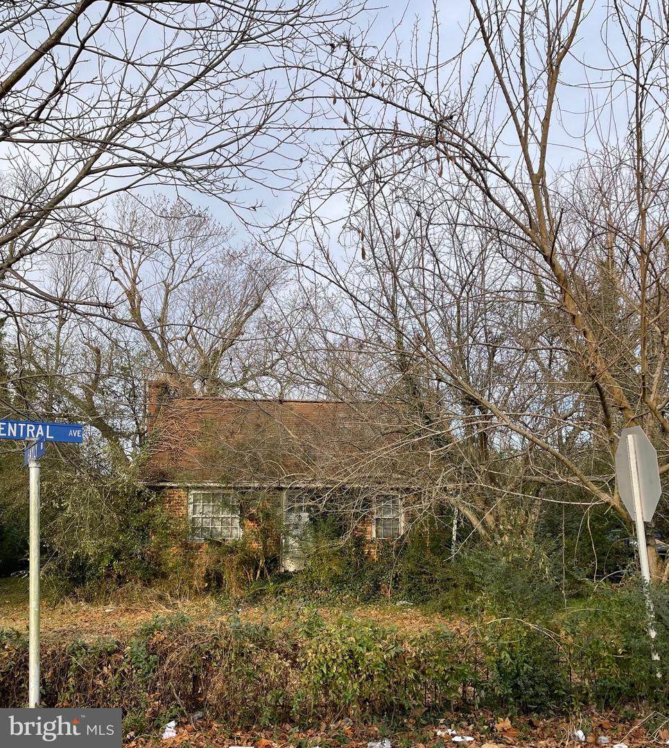 1015 Central Avenue - Photo 1