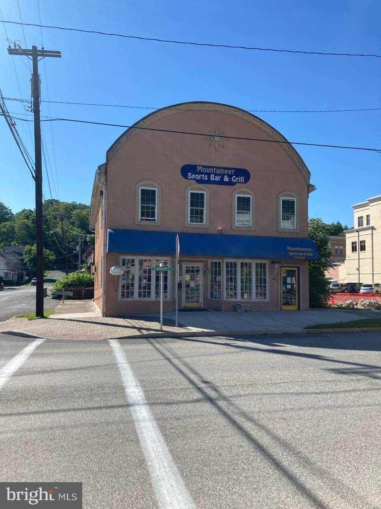 48 Washington Street - Photo 1
