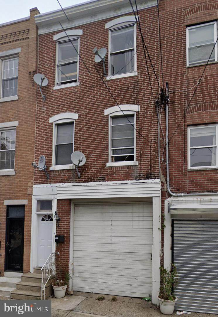 911 Ellsworth Street - Photo 1