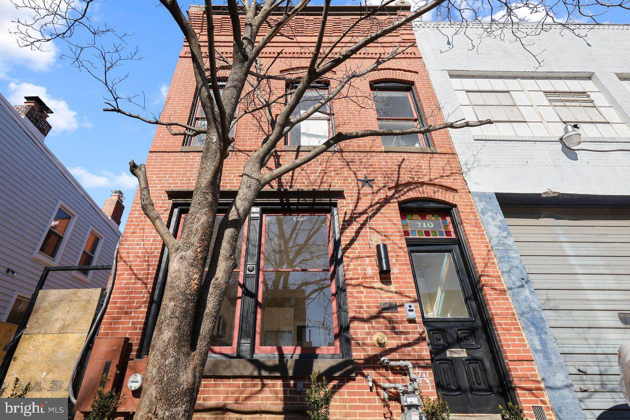 710 E Street - Photo 1