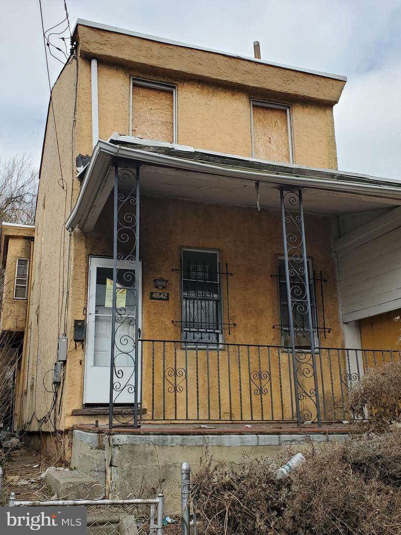4642 Hedge Street - Photo 1