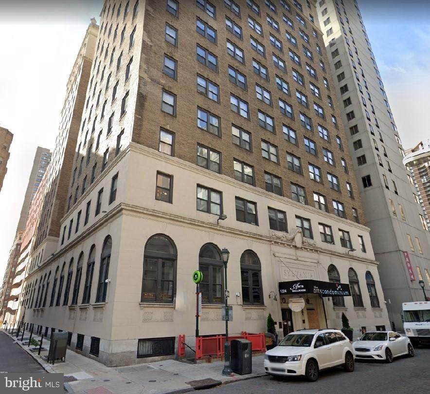 1324 Locust Street - Photo 1