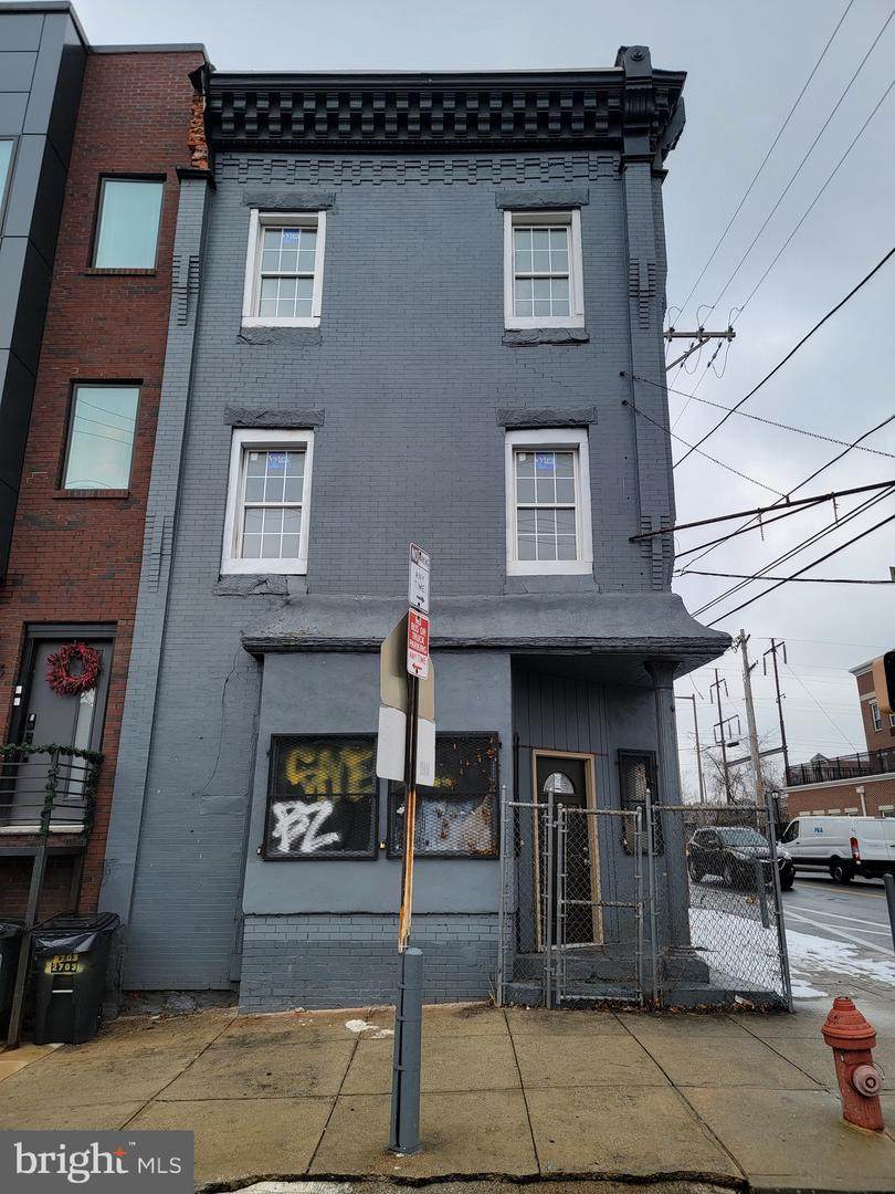 2701 Glenwood Avenue - Photo 1