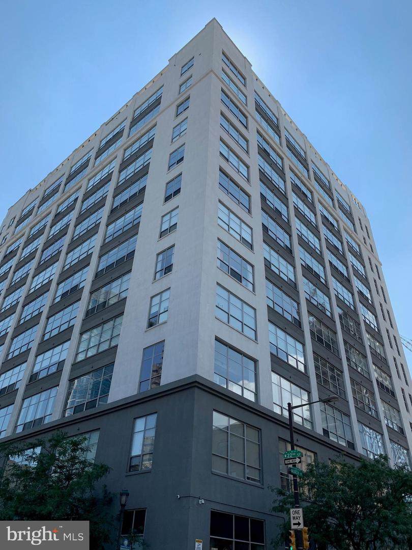 2200 Arch Street - Photo 1