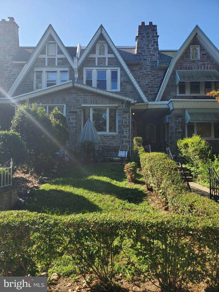 5618 Woodbine Avenue - Photo 1