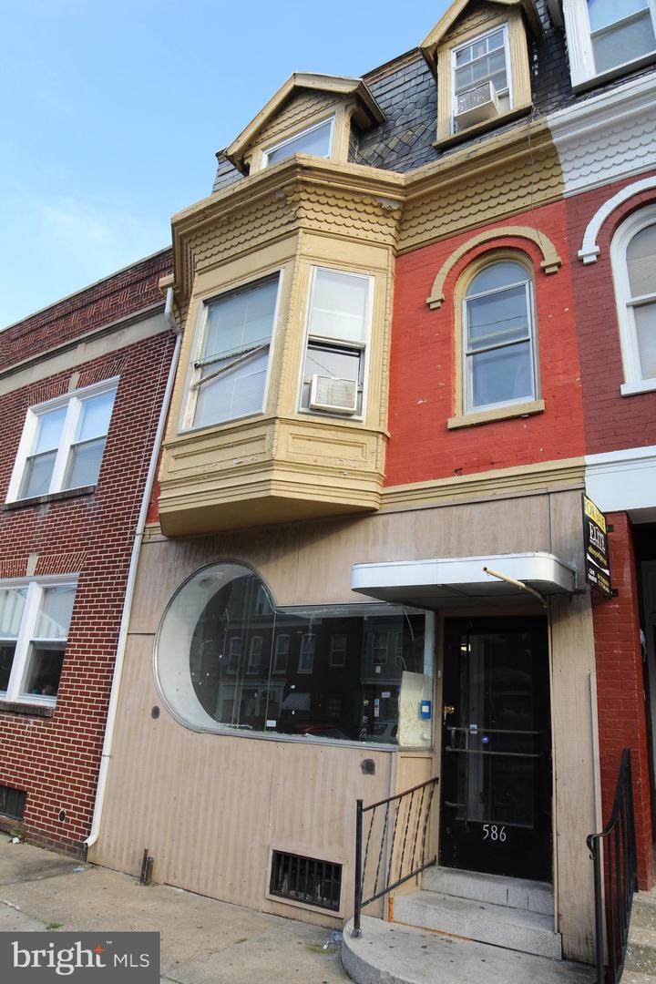 586 Market Street - Photo 1