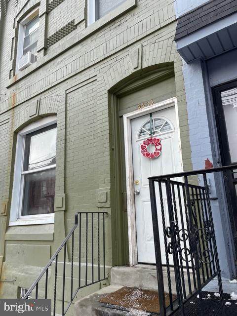 2232 N Van Pelt - Photo 1