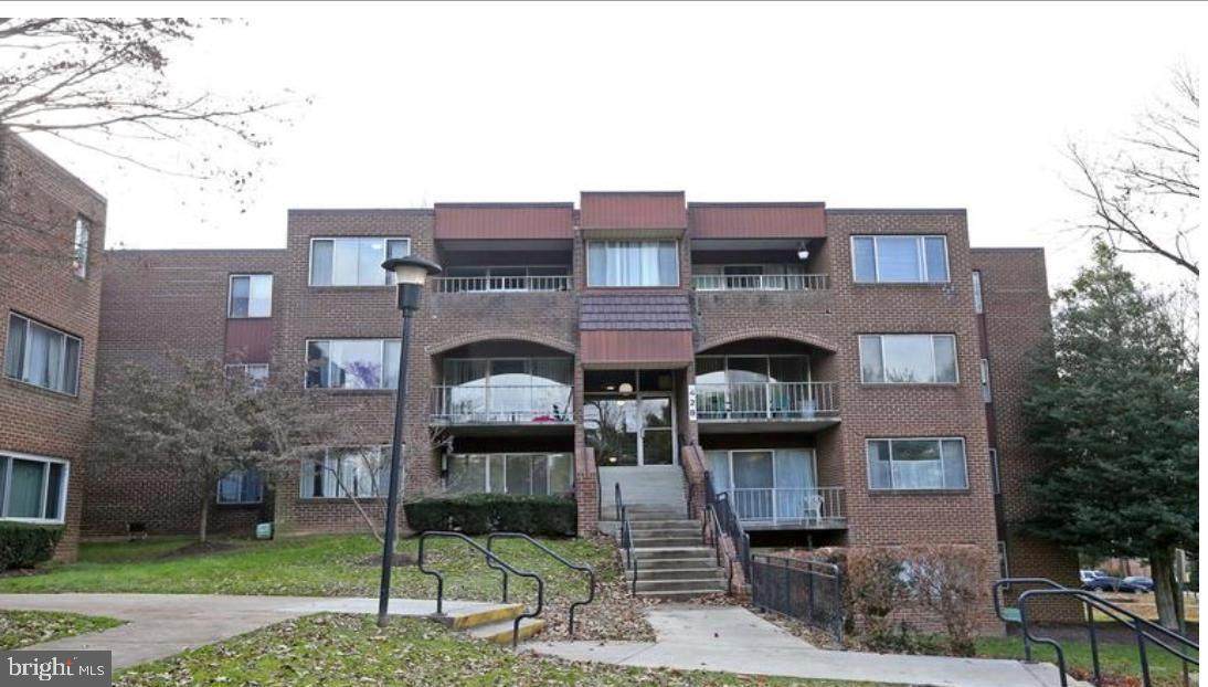 428 Girard Street - Photo 1