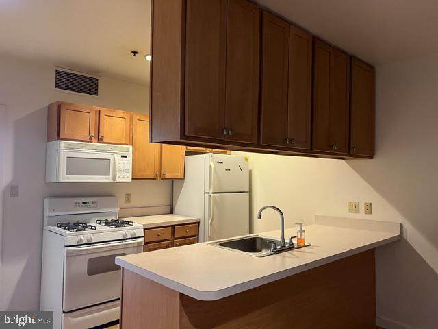 1100 Vine Street - Photo 1