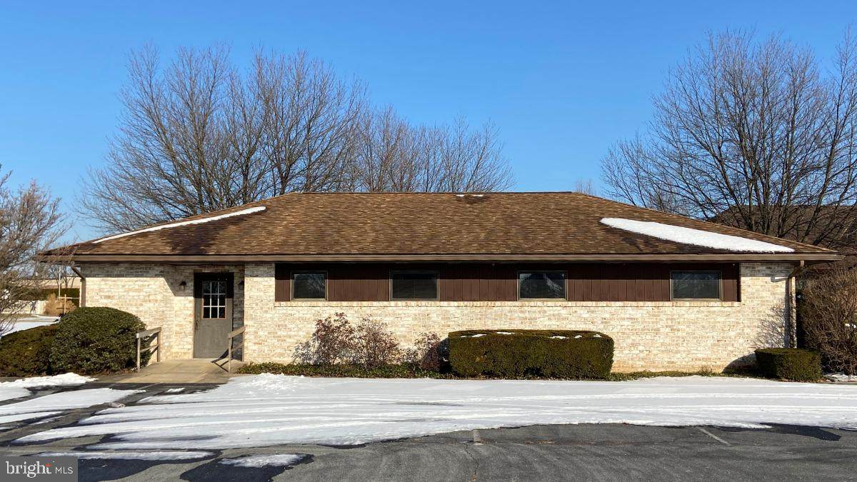 1570 Cornwall Road - Photo 1