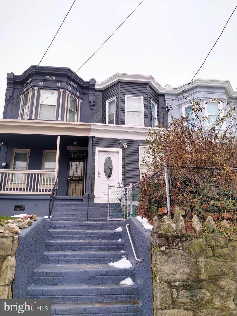 934 State Street - Photo 1
